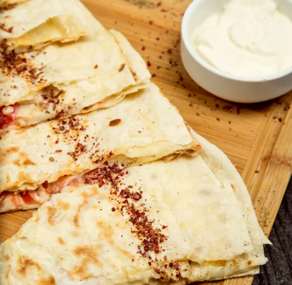 Pizzadilla pizza quesadilla