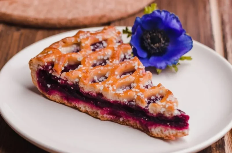 Classic Saskatoon Berry Pie Recipe – Authentic Canadian Prairie Delight