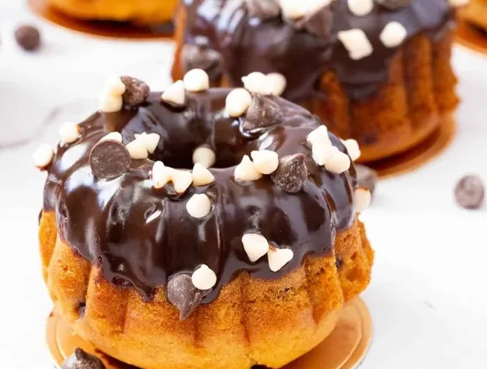 Mini Bundt Cakes Recipe — Moist, Fluffy & Perfectly Portioned Little Treats