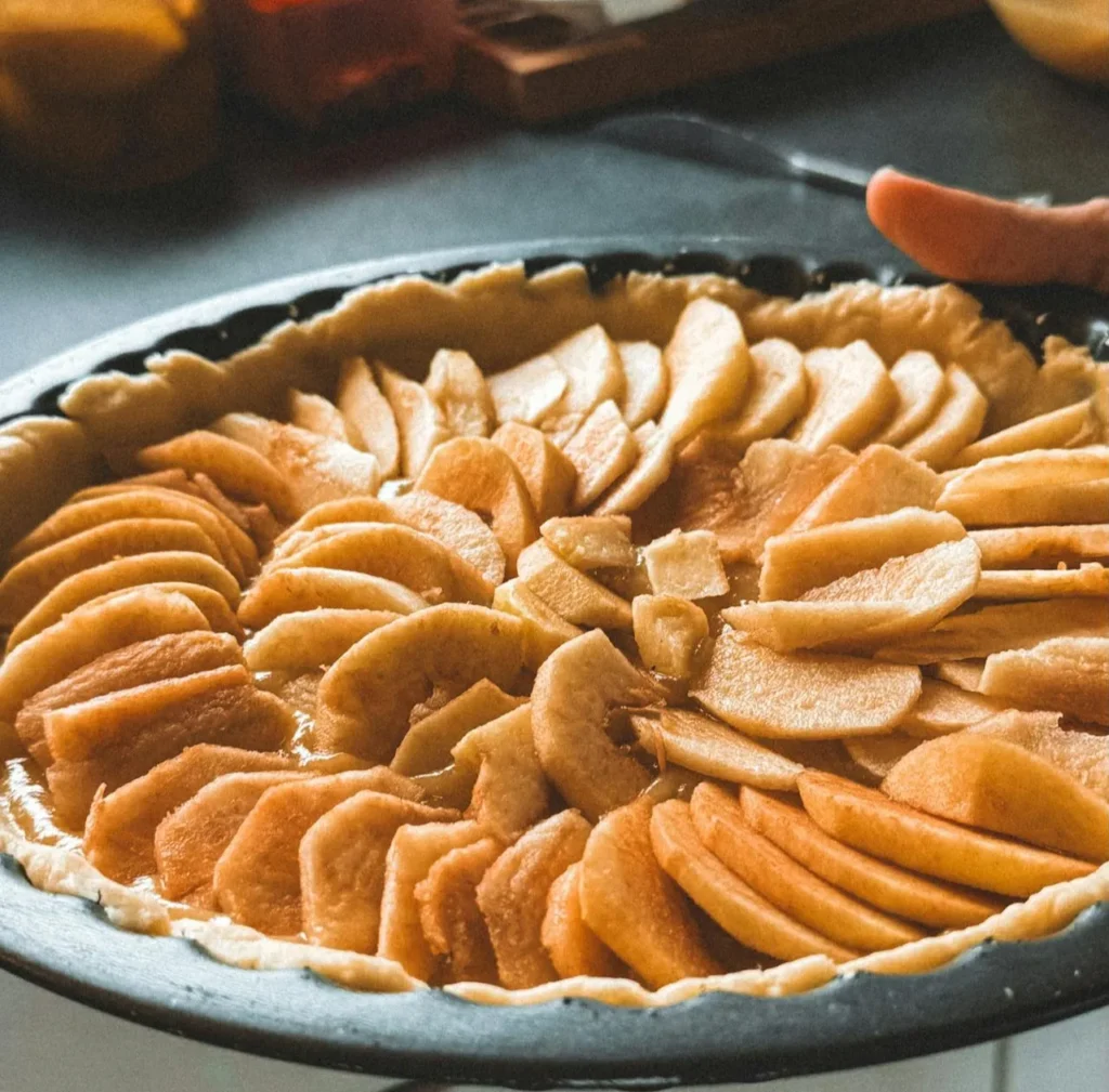 Chinon Apple Tarts - French apple tart - easy apple dessert - homemade tarts - classic French pastries