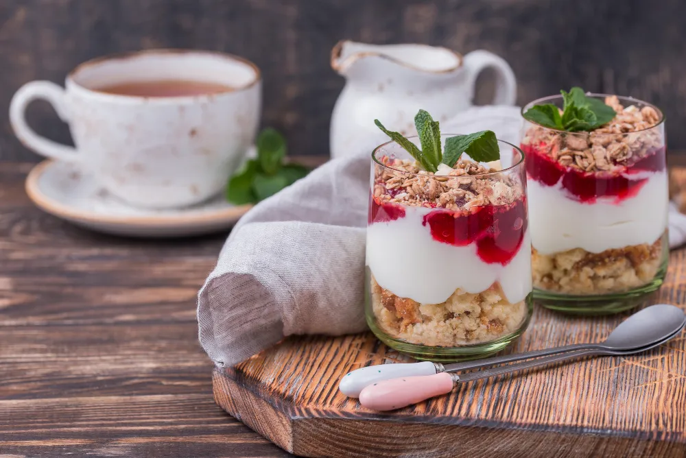 Eton Mess - British strawberry dessert - easy meringue dessert - summer dessert recipe - whipped cream and strawberries