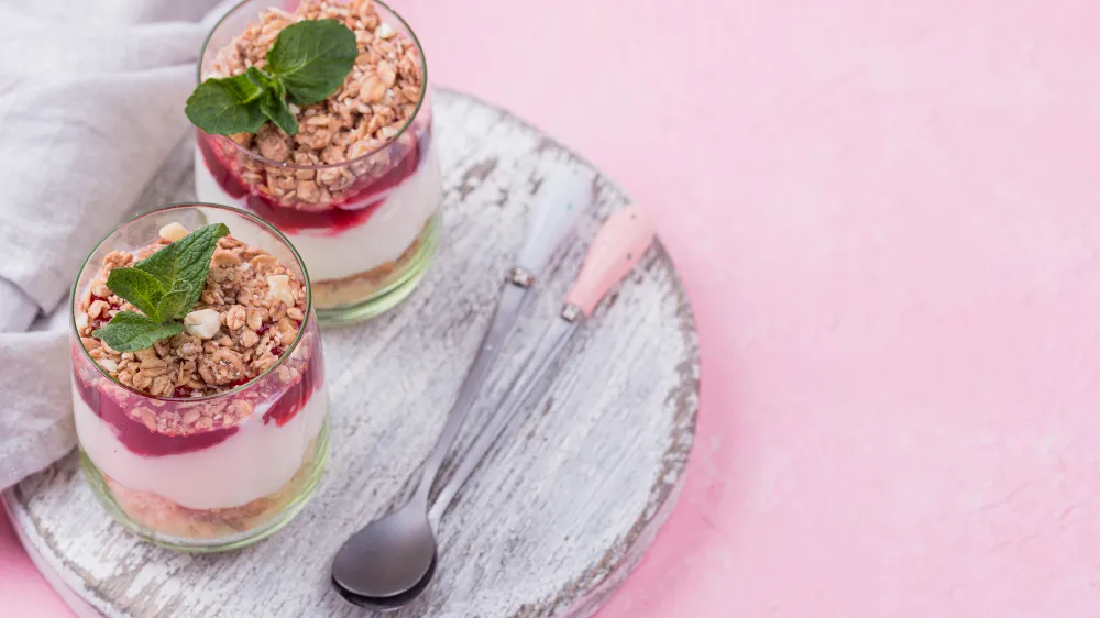 Eton Mess - British strawberry dessert - easy meringue dessert - summer dessert recipe - whipped cream and strawberries