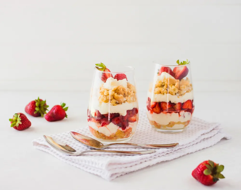 Eton Mess - British strawberry dessert - easy meringue dessert - summer dessert recipe - whipped cream and strawberries